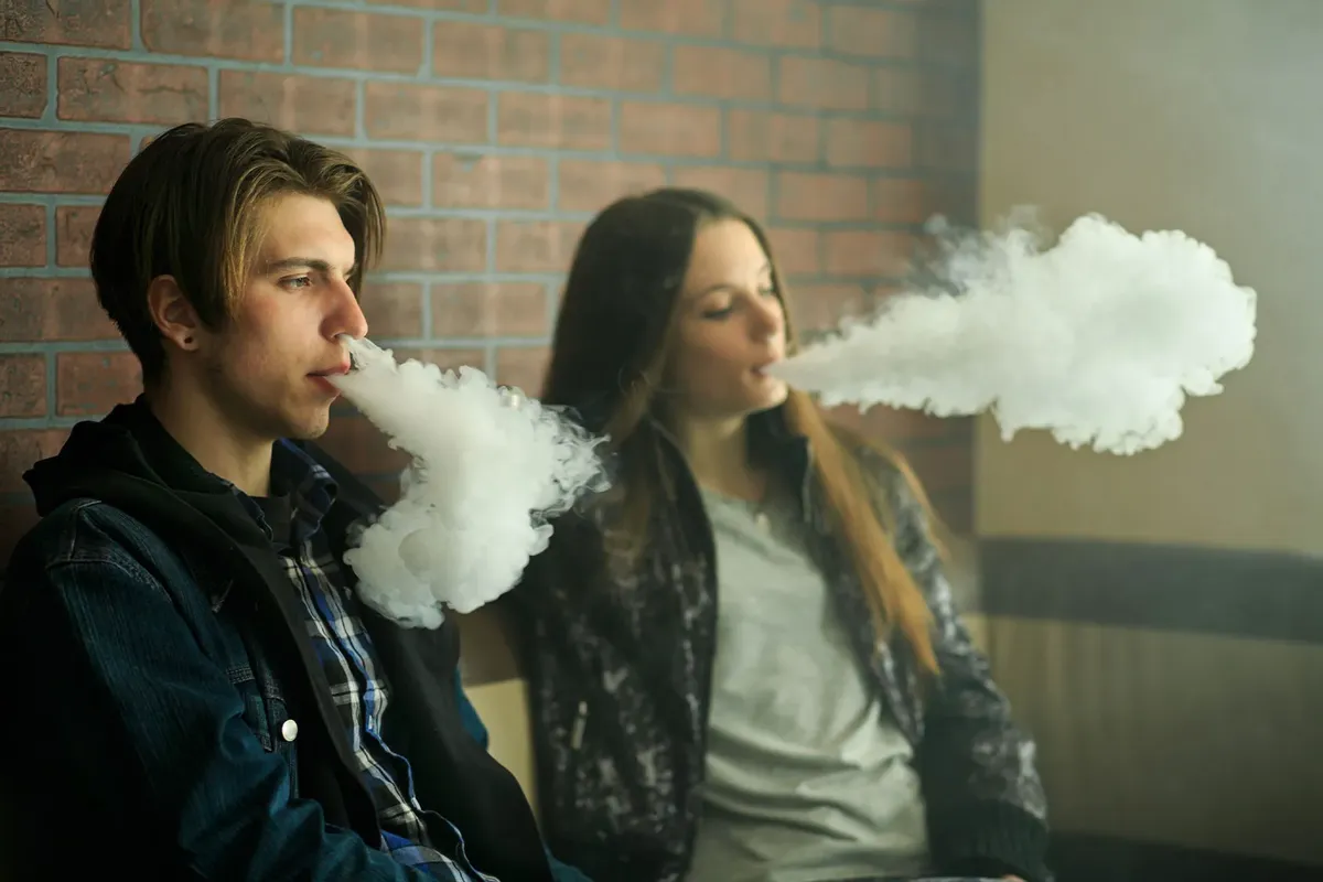 Does vaping weed smell?